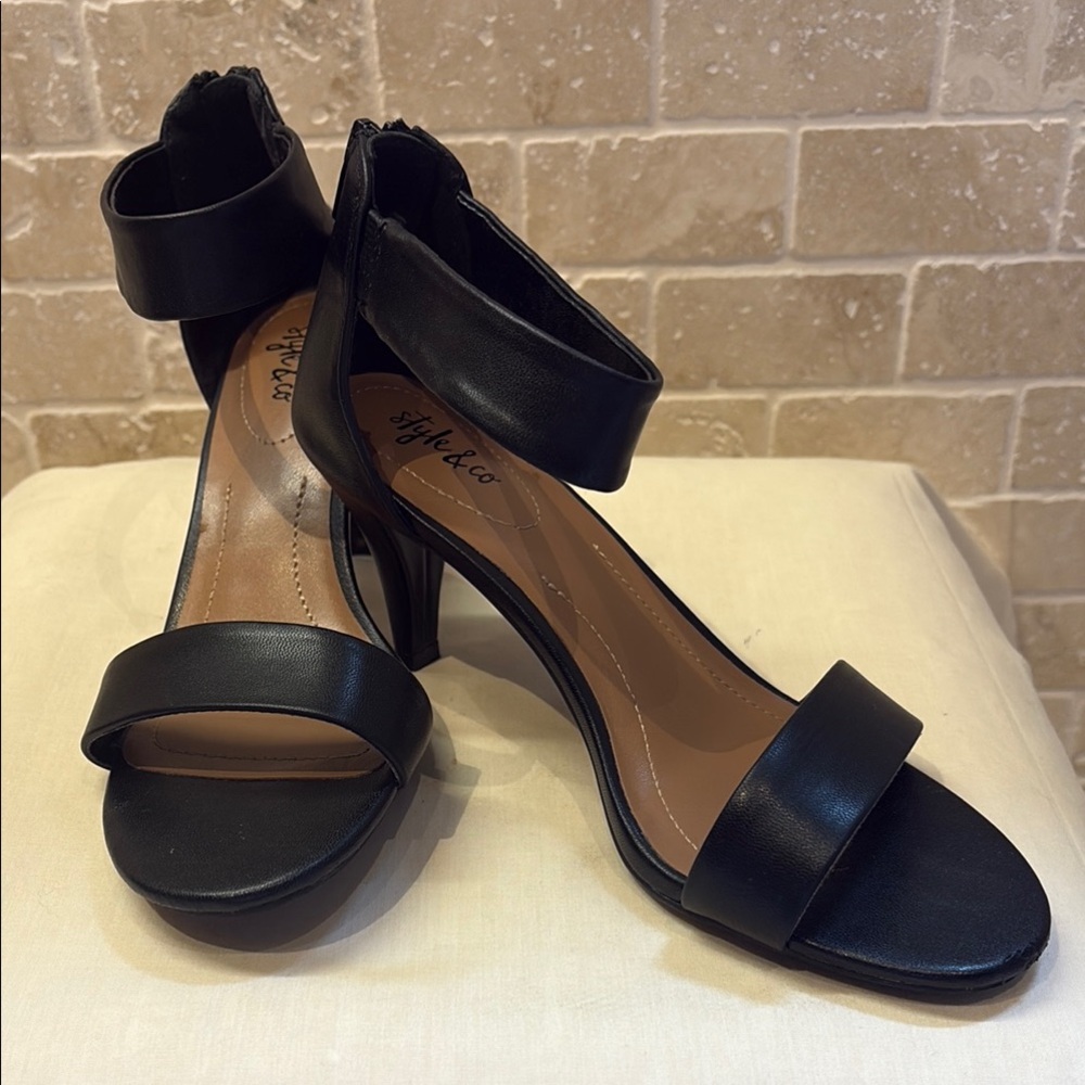 Style & Co Black Heels Elegant Sandal Design